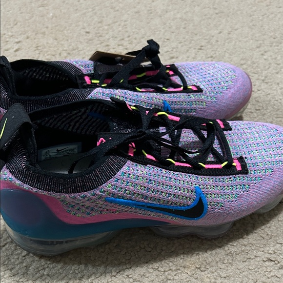 NWT Nike Air VaporMax Flyknit 8.5 womens - Picture 5 of 8